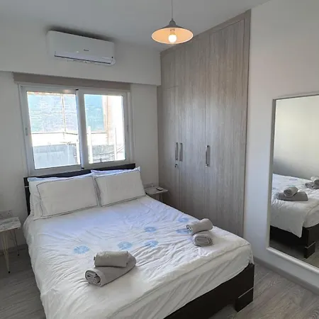 Apartment Savvas *