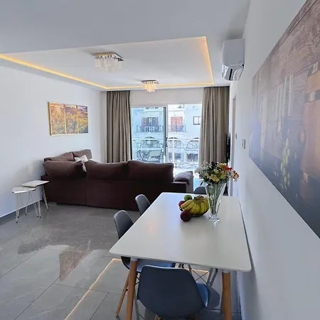 Savvas Apartment Paphos
