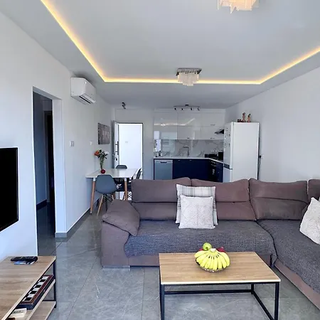 Apartament Savvas *
