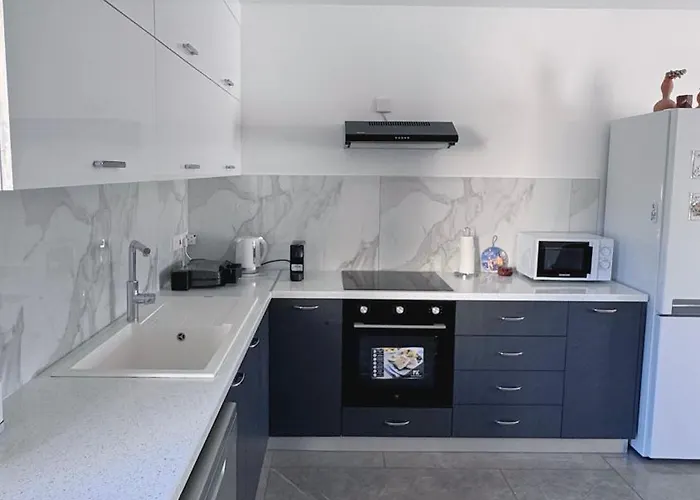 アパート Savvas パ フォス